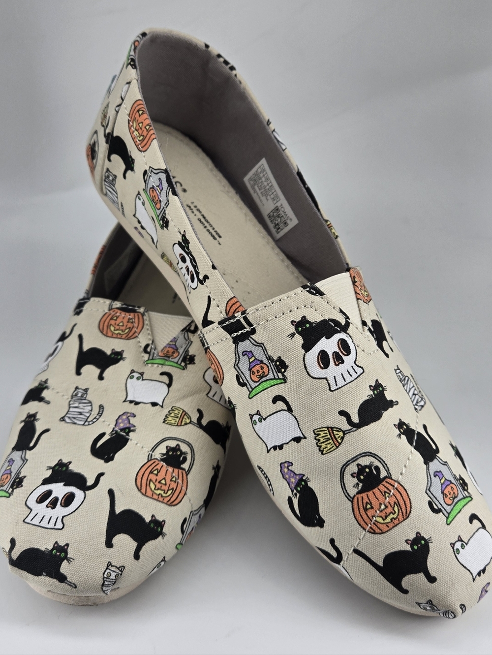 TOMS HALLOWEEN "BLACK CAT" slip-ons